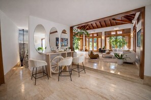 Interior - jjjjjjjjjjjjjjjjjjjjjjjjjjjjjjjjjjjjjjjjjjjjjjjjjjjjjj (Casa de Campo)