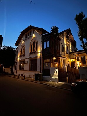 Exterior - Cismigiu -Deluxe Apartment (Bucharest)