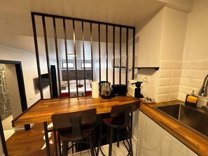 Interior - Cismigiu Ground Floor w Garden View Apartment (Bucharest)
