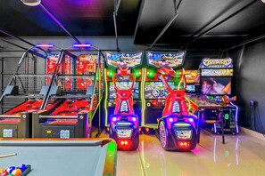 Games room - Boss Mode/Pickleball/Gameroom (Indio)