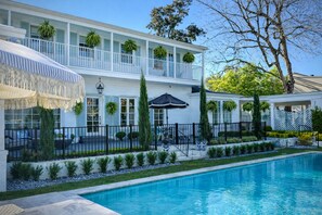 Pool - Bayou Texar East Hill Retreat - Pool, Hot Tub, Private Dock & Pool House (Pensacola)