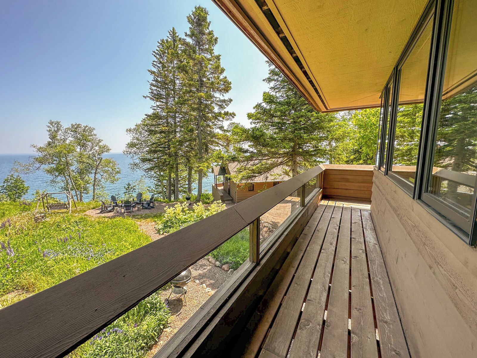 Wrap-around balcony