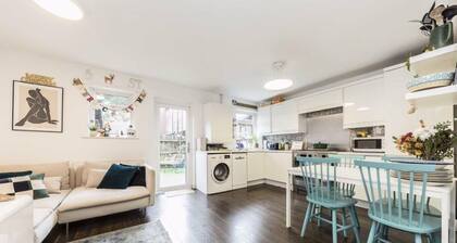 Four-bedroom home in Chiswick, West London, near transport links