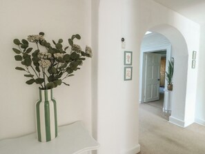 Interior - Castle Gardens Apartment (Beaumaris)