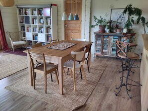 Dining - Tranquil 2-bedroom chalet in charming Rimont perfect for relaxing getaway (Rimont)