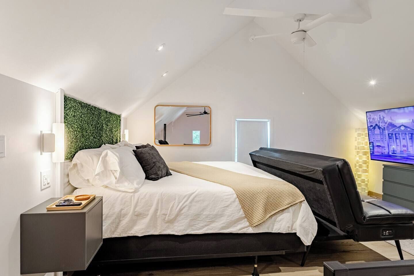 1 bedroom, in-room safe, iron/ironing board, free WiFi