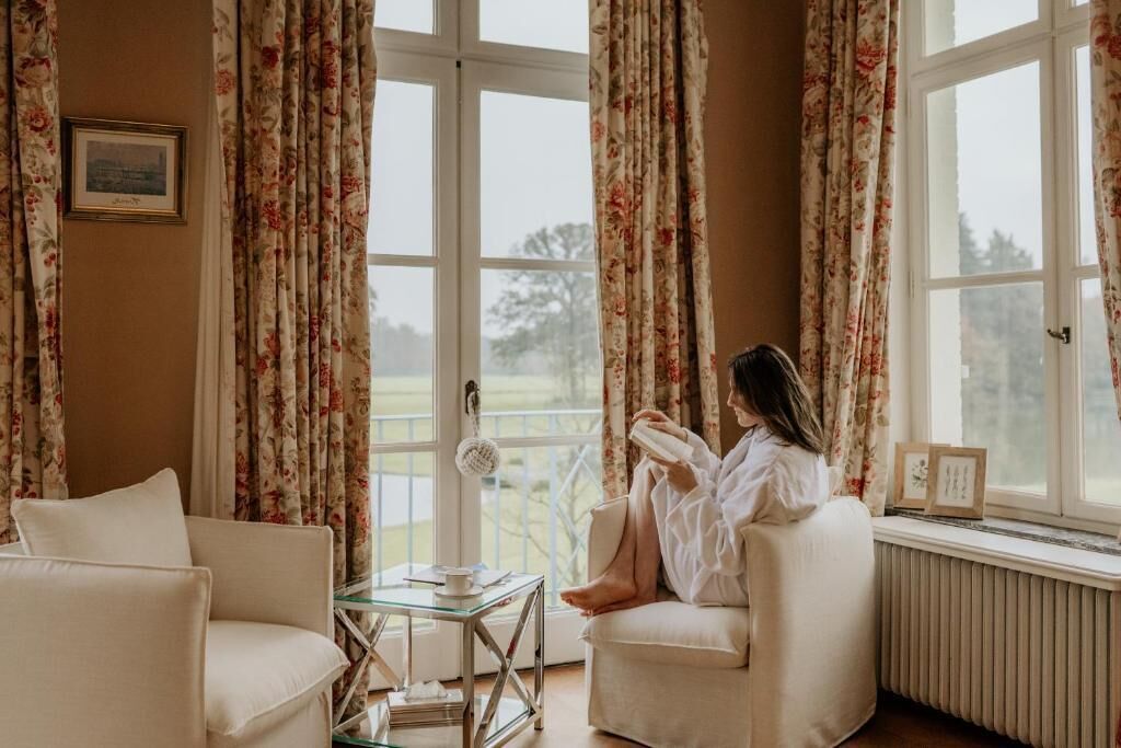 Deluxe Double Room, Balcony, Park View | Living area