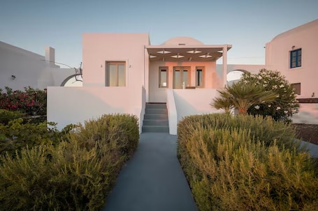 Exterior. Vista d'Oro Luxury Villas