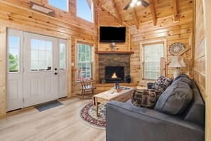 TV, fireplace - Sugar Mountain Retreat - Amazing Views & Hot Tub (Pigeon Forge)