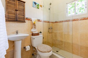 Apartment, 2 Bedrooms, Smoking, Balcony | Bathroom - Una Estancia Moderna y Confortable (Puerto Plata)