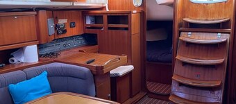 Magical nights on a sailboat in Baiona (Avalon III)