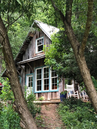 Oasis in the Blue Ridge Rt. 151 Brew Ridge Trail-Cozy Cottage in the mountains