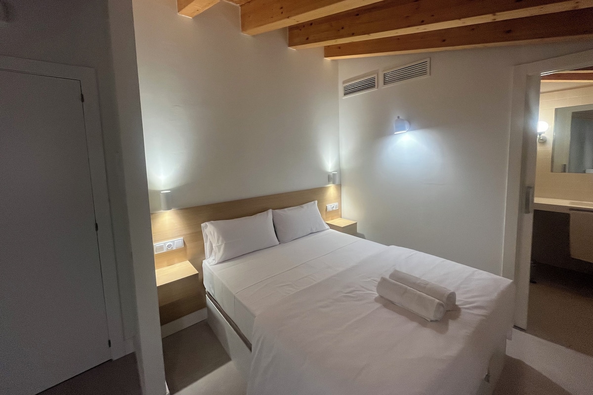 Classic Studio Suite, City View