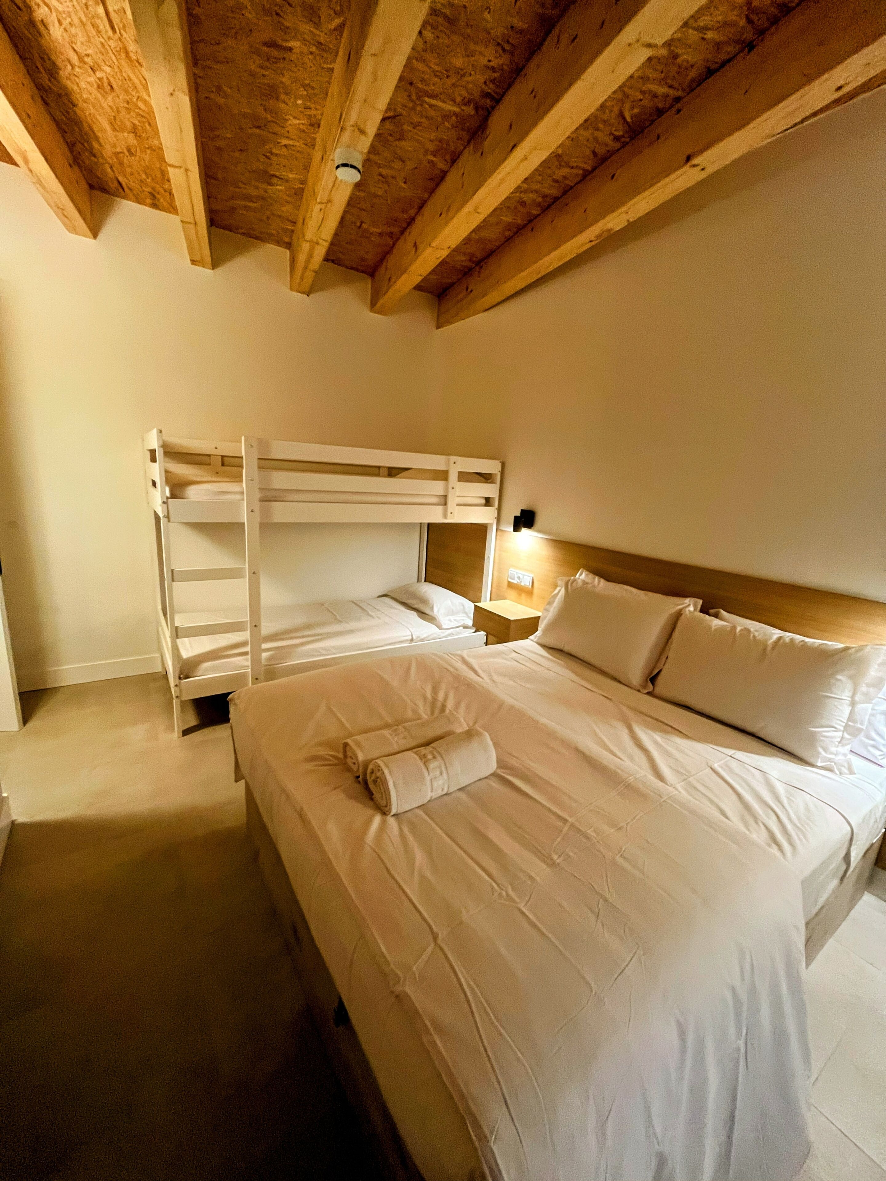 Classic-Vierbettzimmer, Balkon, Blick auf den Innenhof