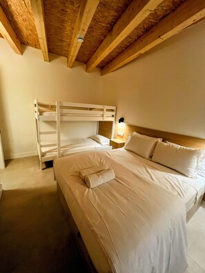 Firemannsrom – classic, balkong, bakgårdsutsikt