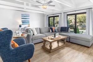 Living area - Palmetto Dunes Villa – Golf, Pools & Bike to Beach (Hilton Head Island)