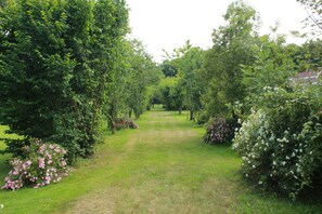 Property grounds - Living in the manor: historic "Henry the Lion" vacation apartment (Bochum)
