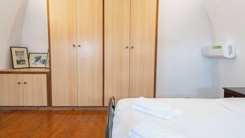 Premium Penthouse, Balcony, City View