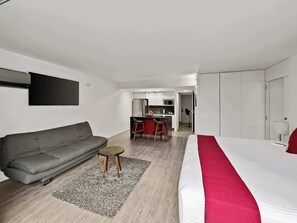 1 bedroom, desk, iron/ironing board, free WiFi - Armonik suites By Casanevo - King Bed Suite (Ciudad de México)