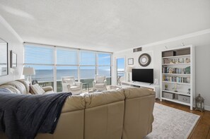 Living area - Virginia Beach Oceanfront Condo With Balcony (Virginia Beach)