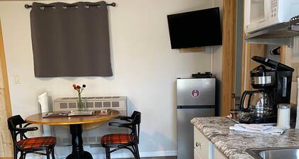 Sawtooth Studio - 2 Blocks to Grand Marais Harbor