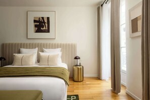 2 bedrooms, iron/ironing board, travel cot, WiFi - Champs Elysees Fancy Home 2BDR 6PPL (Paris)