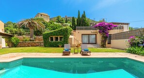Pool - Vacation Home 'Finca Castell' with Balcony, Wi-Fi, and Air Conditioning (Capdepera)