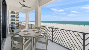 Outdoor dining - Beachfront Luxury - Pool, Spa & Rooftop Deck (Clearwater)