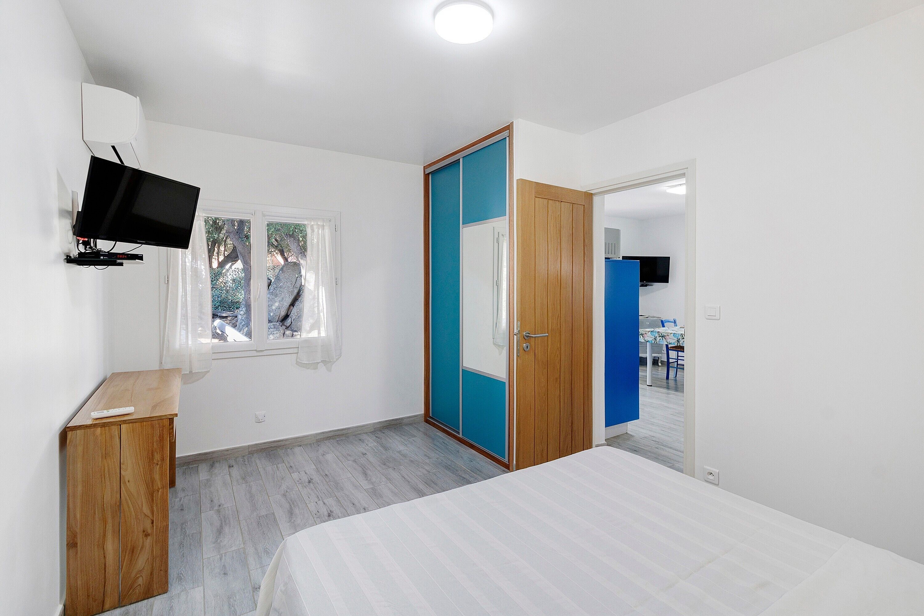 1 chambre, fer et planche à repasser, Wi-Fi, draps fournis