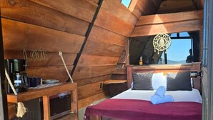 Room - Nirvana : A-Frame Cabin with Jacuzzi and view (Angeles Sur)