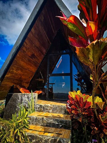 Nirvana : A-Frame Cabin with Jacuzzi and view