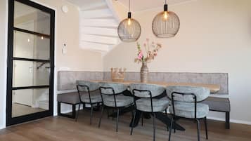 House | Dining
