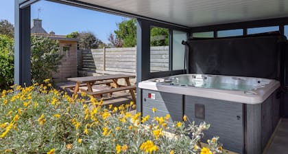 Maison de vacances 'Penty Ă Deux pas ce La Mer' jardin privatifs et SPA