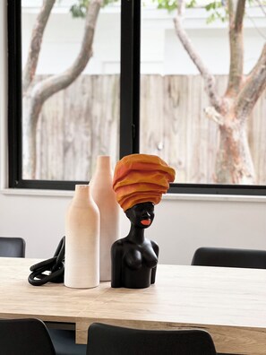 Dining - Stylish comfortable villa. (Fort Lauderdale)