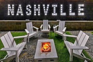 Property grounds - Walk to Broadway • 14 Beds • Pool/Hot Tub • Sauna! (Nashville)