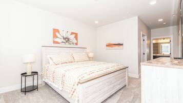 3 bedrooms, iron/ironing board, free WiFi, bed sheets