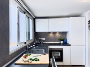 Fridge, microwave, oven, stovetop - Family Villa w/ Grill • Terrace • Pool • Hot Tub (Chayofa)