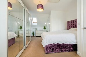 4 habitaciones, escritorio, cuna de viaje y wifi 