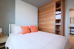 1 bedroom, iron/ironing board, free WiFi, bed sheets - West Coast City Living (Victoria)