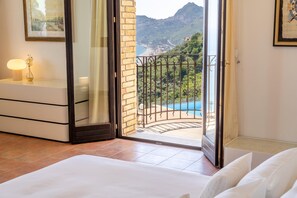 5 chambres, fer et planche à repasser, lit parapluie, Wi-Fi gratuit