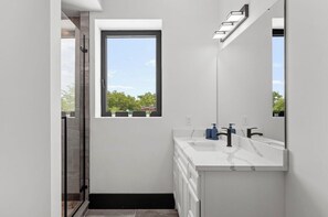 Bathroom - Welcome to Blue Haven Retreat, beautifull 2- bedroom located in South St. Louis (St. Louis)