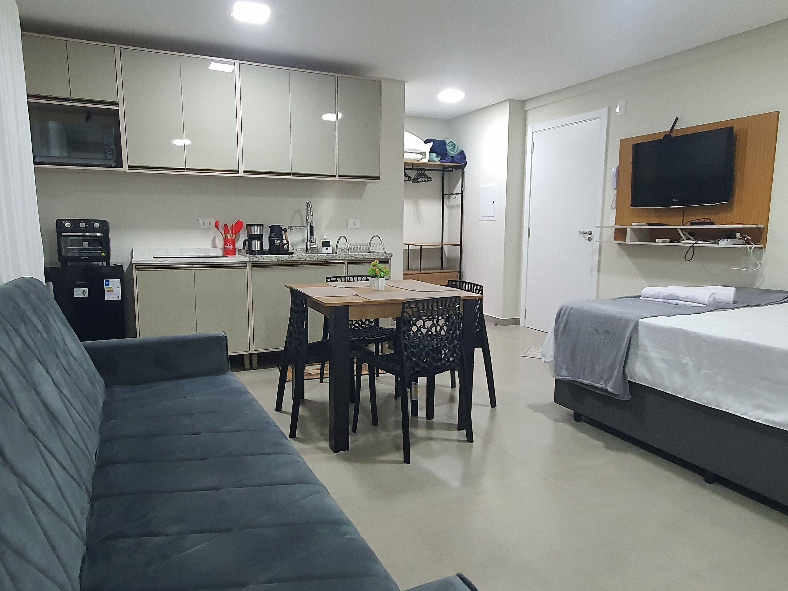Roupas de cama antialérgicas, Wi-Fi de cortesia, roupa de cama
