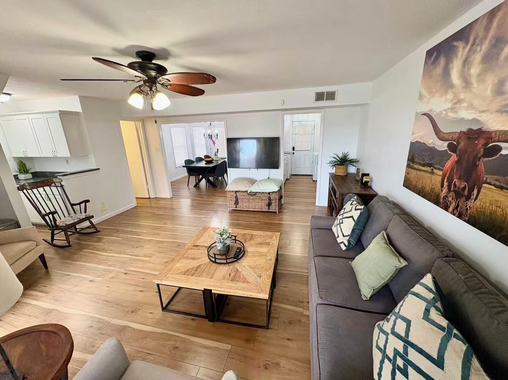 Lake View, Cozy & Peaceful Townhouse W Covered Parking - Sunnyvale, TX