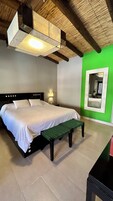 Caja de seguridad en la habitación, wifi gratis y ropa de cama 