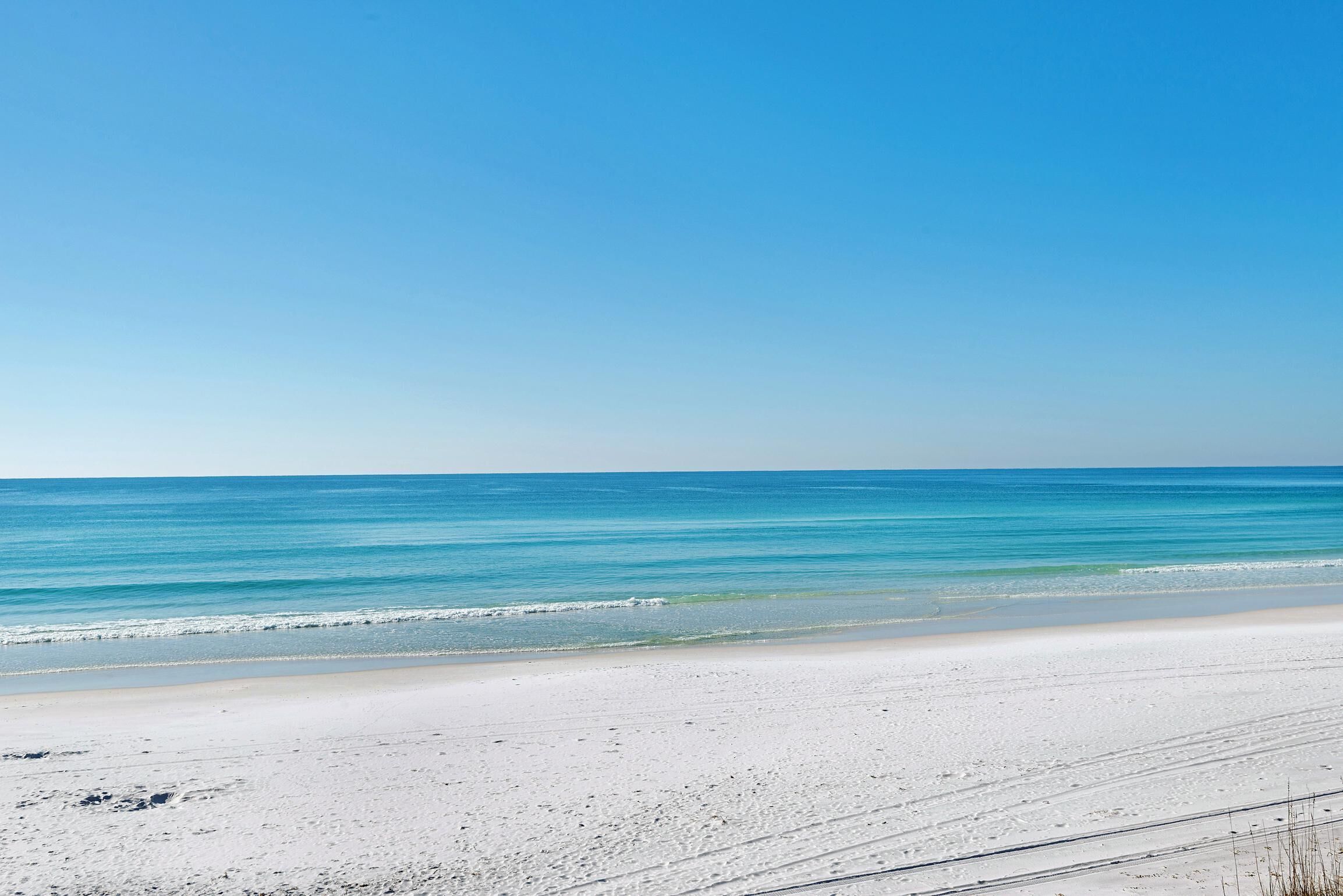 Condo, Multiple Beds (Alerio D301) | Beach