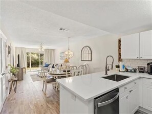 Condo, várias camas (Ciboney 1013) | Cozinha privada