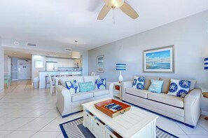 Condo, Berbilang Katil (Sterling Shores 408) | Ruang tamu