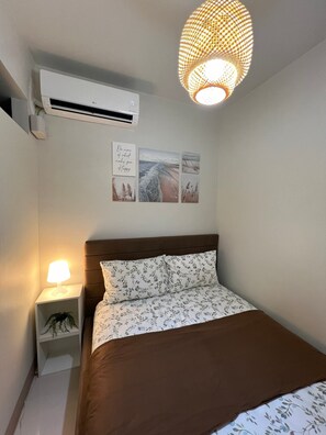 1 bedroom, Internet, bed sheets - Elarine’s Place with 1 Bedroom @ MOA Pasay (Pasay City)