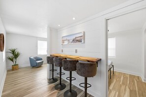 Interior - Boardwalk Beachhouse – Stylish Renovated Treasure Island Beach Retreat | Walk to the Beach (Treasure Island)