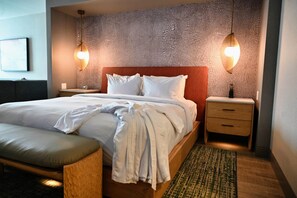 In-room safe, laptop workspace, blackout curtains, iron/ironing board - The Mindaro, part of JdV by Hyatt (Portland)